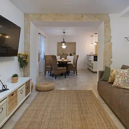 別荘 Four Bedroom Holiday In Paradiz *