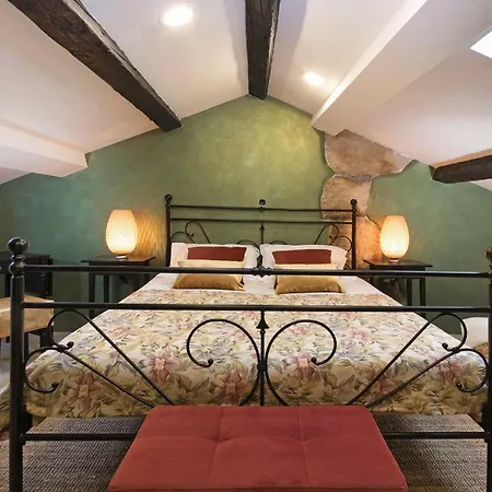 Four Bedroom Holiday In Paradiz