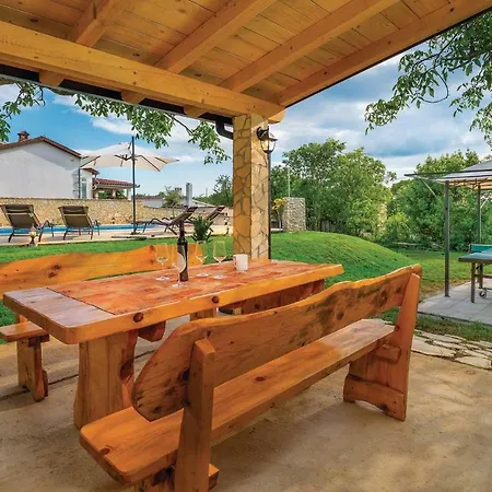Four Bedroom Holiday In Paradiz 別荘