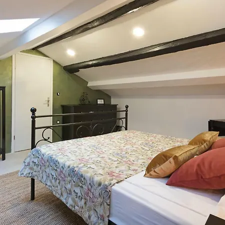 別荘 Four Bedroom Holiday In Paradiz Nedeščina